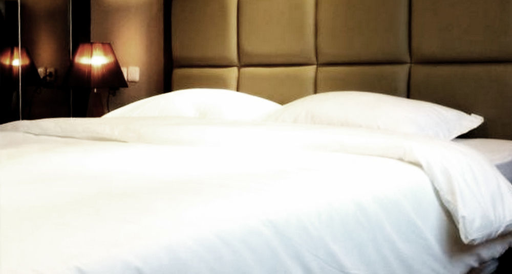 Royal Suite Condotel Medan Exterior photo