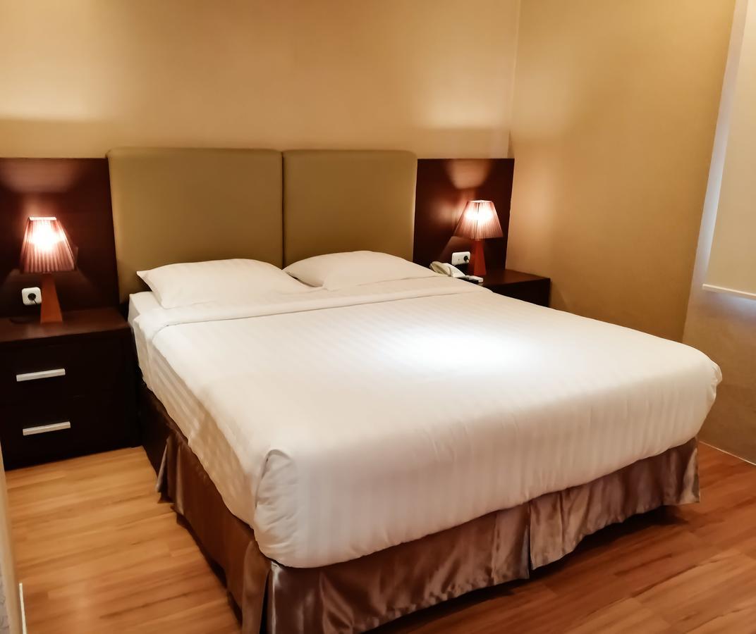 Royal Suite Condotel Medan Exterior photo