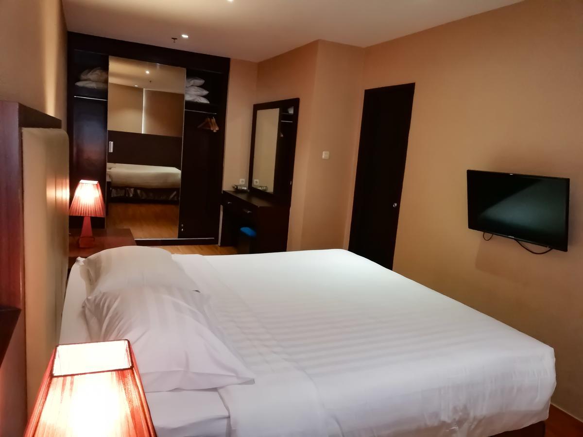 Royal Suite Condotel Medan Exterior photo