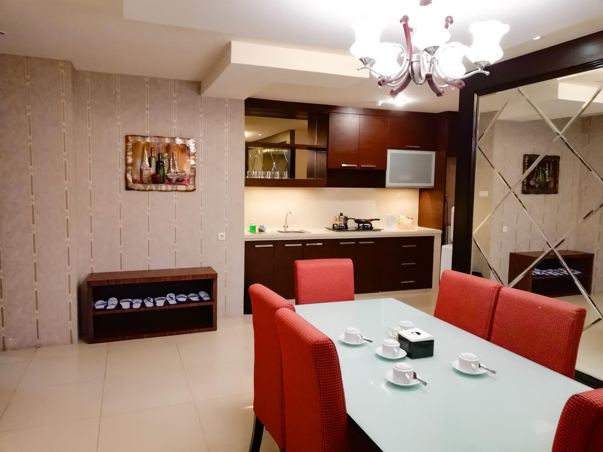 Royal Suite Condotel Medan Exterior photo