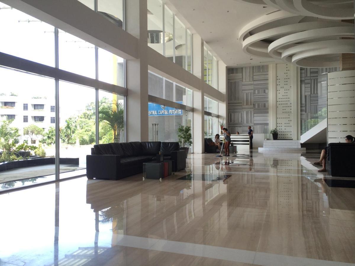 Royal Suite Condotel Medan Exterior photo